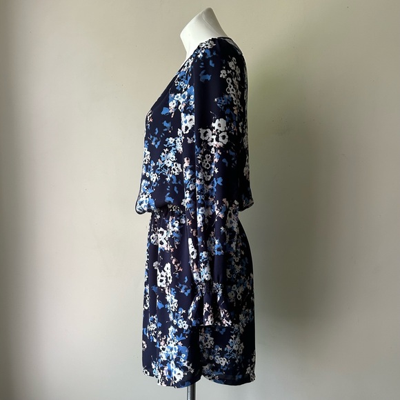 🌼 Lila Rose Navy Floral Poet Sleeve Crepe Blouson Dress, 4 - S - Picture 4 of 8